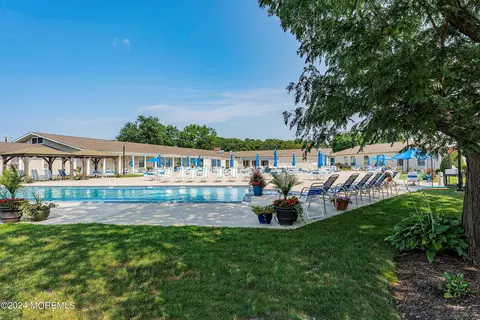 Exterior - 18 Phillips Rd, Brick, NJ 08724 photo 10 of 20