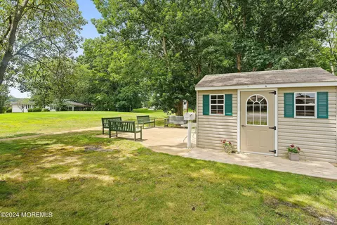 Exterior - 18 Phillips Rd, Brick, NJ 08724 photo 16 of 20