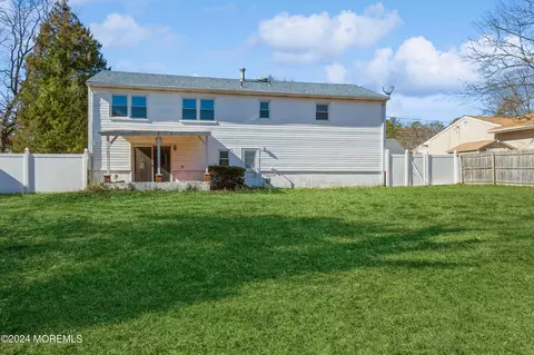Exterior - 285 Timberline Pl, Brick, NJ 08723 photo 3 of 4