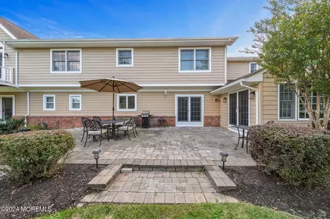 Exterior - 15 Oakes Rd, Rumson, NJ 07760 photo 3 of 10