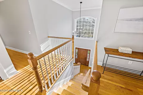 Entry Way - 15 Oakes Rd, Rumson, NJ 07760 photo 3 of 4