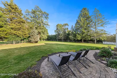 Exterior - 15 Oakes Rd, Rumson, NJ 07760 photo 6 of 10