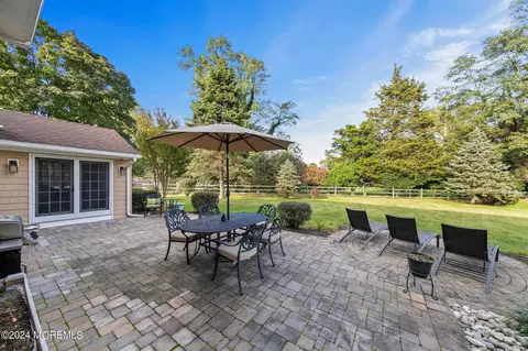 Exterior - 15 Oakes Rd, Rumson, NJ 07760 photo 4 of 10