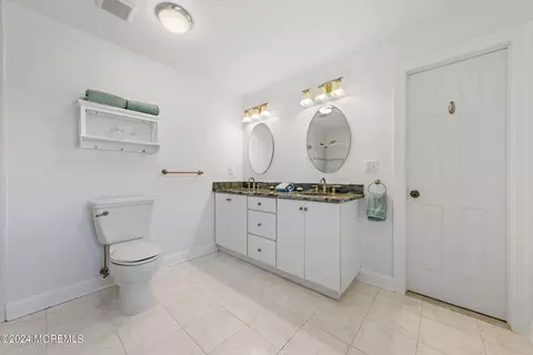 Bath - 15 Oakes Rd, Rumson, NJ 07760 photo 6 of 6