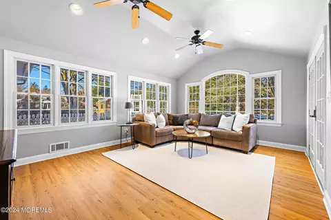 Living - 15 Oakes Rd, Rumson, NJ 07760 photo 4 of 6