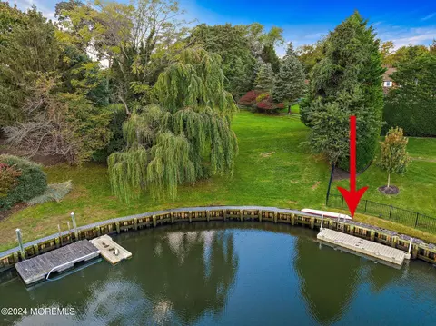 View/Area - 15 Oakes Rd, Rumson, NJ 07760 photo 2 of 7