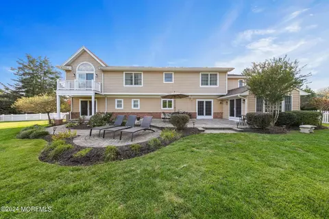 Exterior - 15 Oakes Rd, Rumson, NJ 07760 photo 7 of 10