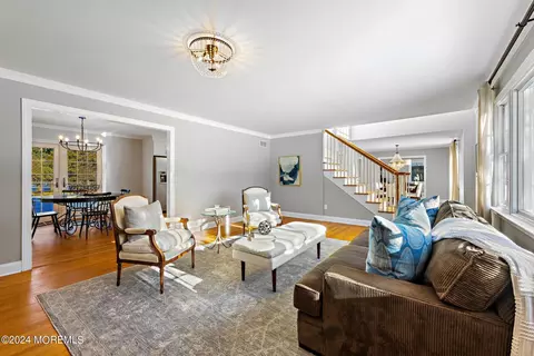 Living - 15 Oakes Rd, Rumson, NJ 07760 photo 3 of 6