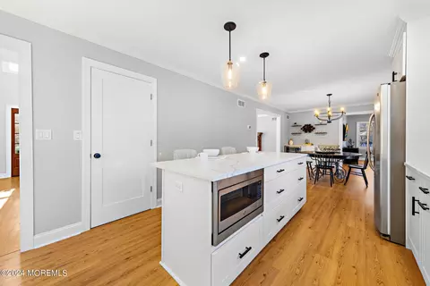 Kitchen - 15 Oakes Rd, Rumson, NJ 07760 photo 4 of 4