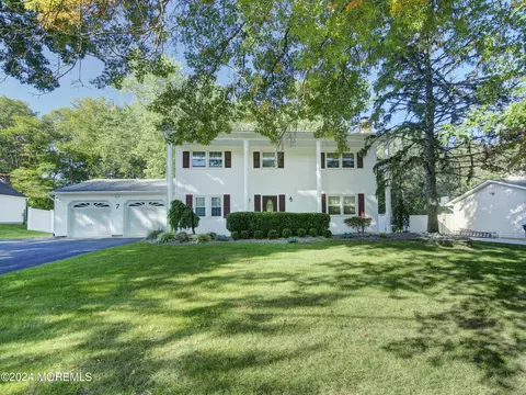 7 Millay Rd, Morganville, NJ 07751