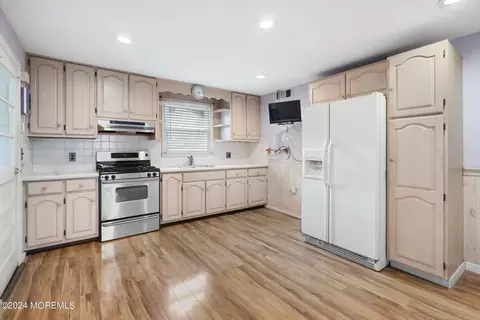Kitchen - 75 Edwards Rd, Brick, NJ 08723 photo 1 of 1