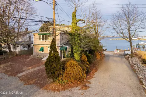Exterior - 75 Edwards Rd, Brick, NJ 08723 photo 1 of 3