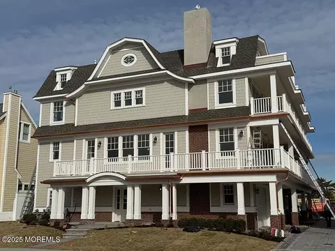 102 2nd Ave #2, Belmar, NJ 07719