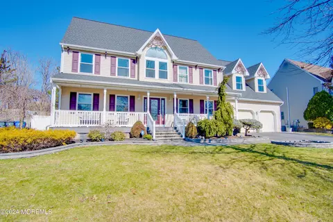132 Lilac Dr, Toms River, NJ 08753