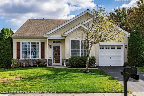 93 Sandpiper Rd, Barnegat, NJ 08005
