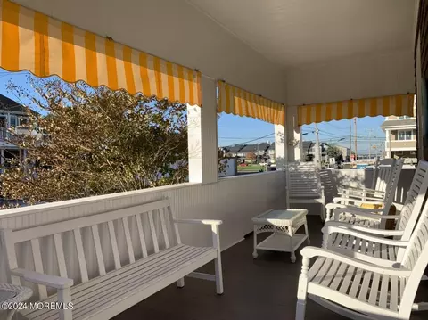 38 5th Ave, Seaside Park, NJ 08752