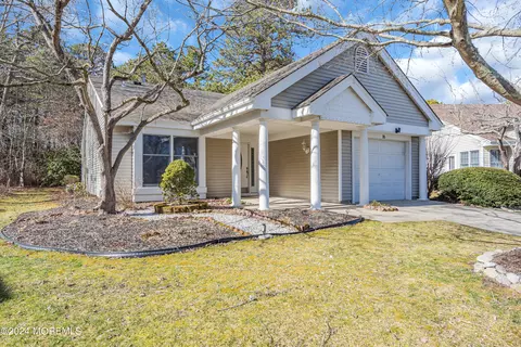 335 Devon St, Manchester, NJ 08759