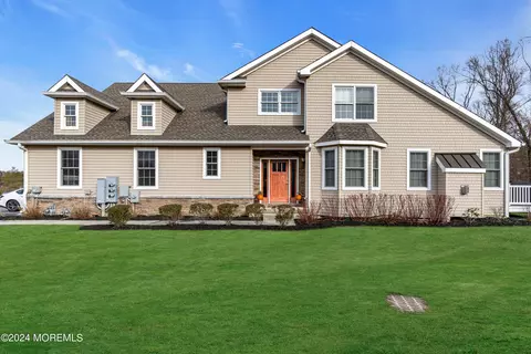 5 Remington Ct #1000, Farmingdale, NJ 07727