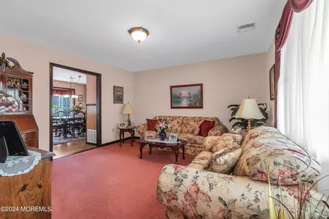 Living - 107 Leesville Rd, Jackson, NJ 08527 photo 1 of 8