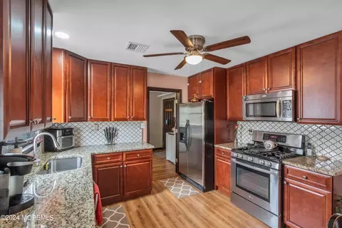 Kitchen - 107 Leesville Rd, Jackson, NJ 08527 photo 5 of 5