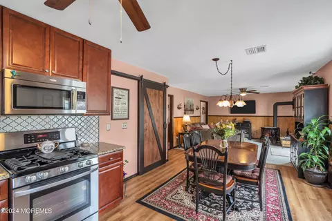 Kitchen - 107 Leesville Rd, Jackson, NJ 08527 photo 1 of 5