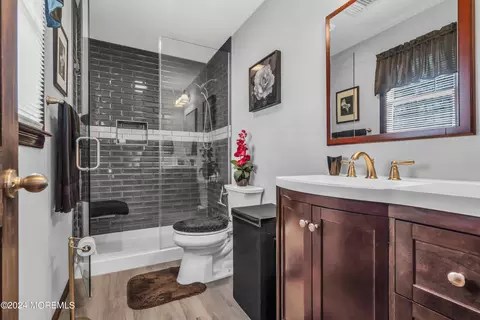 Bath - 107 Leesville Rd, Jackson, NJ 08527 photo 3 of 3