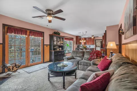 Living - 107 Leesville Rd, Jackson, NJ 08527 photo 7 of 8