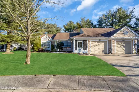 1184 Thornbury Ln # A, Manchester, NJ 08759