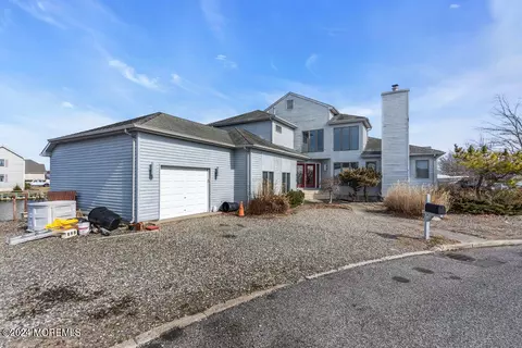Exterior - 737 Fairview Ln, Forked River, NJ 08731 photo 3 of 7
