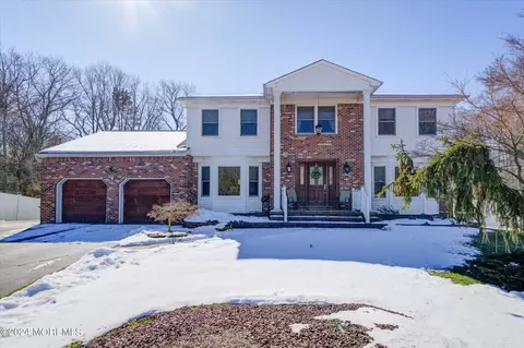 57 Apache Dr, Manalapan, NJ 07726