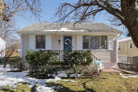 464 Garden Pl, Keyport, NJ 07735