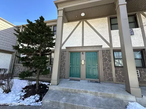 520 Cliffwood Ave #E6, Matawan, NJ 07747