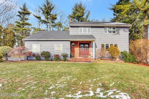 13 Peggy Rd, East Brunswick, NJ 08816