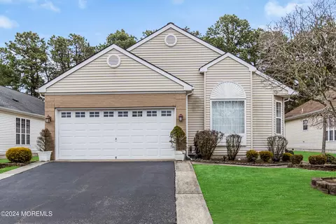 368 Jamaica Blvd, Toms River, NJ 08757