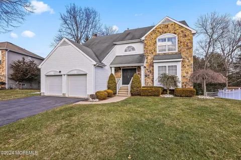 40 Alpine Dr, Morganville, NJ 07751