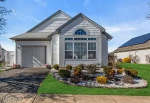 94 Halsted Dr, Manchester, NJ 08759