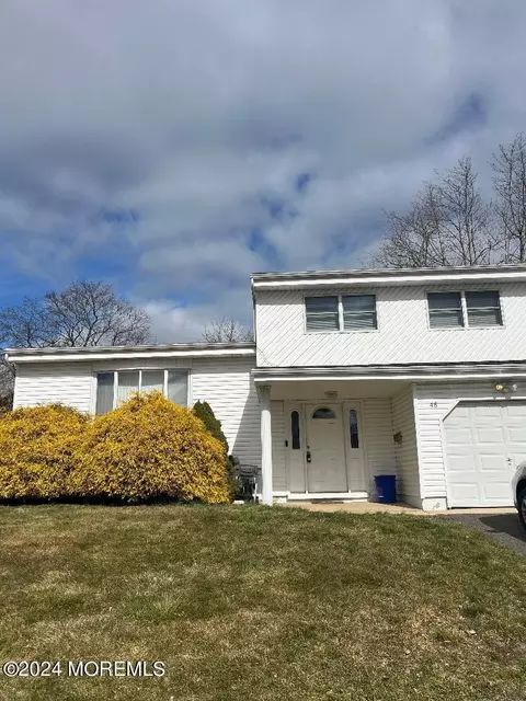 48 Cindy St, Old Bridge, NJ 08857