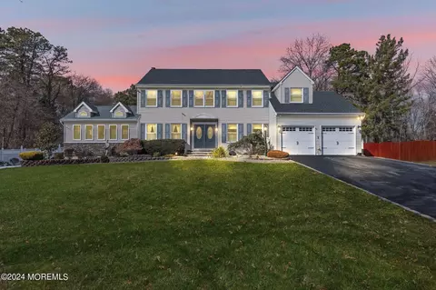 3 Grover Ct, Jackson, NJ 08527