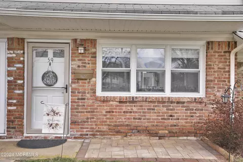 59 Haven Dr, Matawan, NJ 07747 photo 2