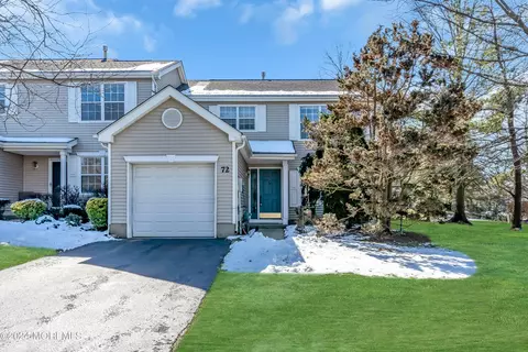 72 Ridge Pl, Freehold, NJ 07728
