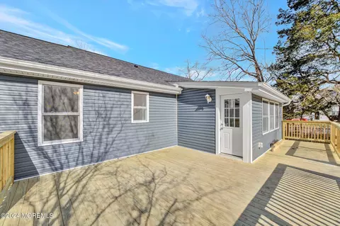 Exterior - 32 Main St, Waretown, NJ 08758 photo 3 of 9