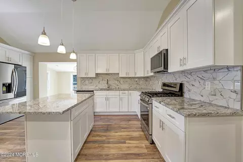 Kitchen - 32 Main St, Waretown, NJ 08758 photo 4 of 8