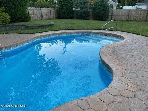 2 Fairview Dr, Middletown, NJ 07748 photo 22