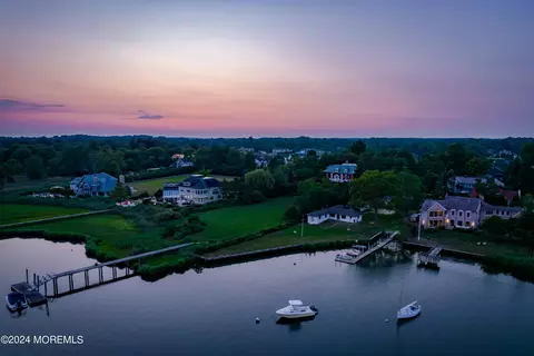 47 Borden Pl, Little Silver, NJ 07739