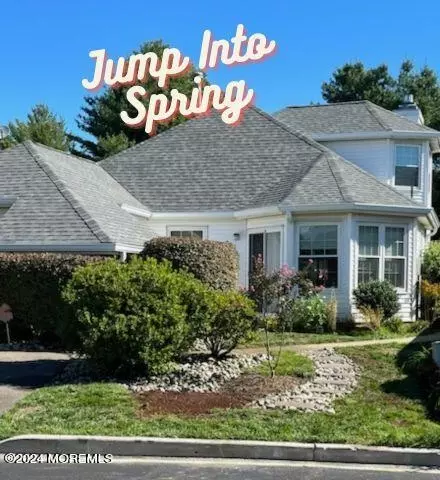 74 Hazel Dr, Freehold, NJ 07728