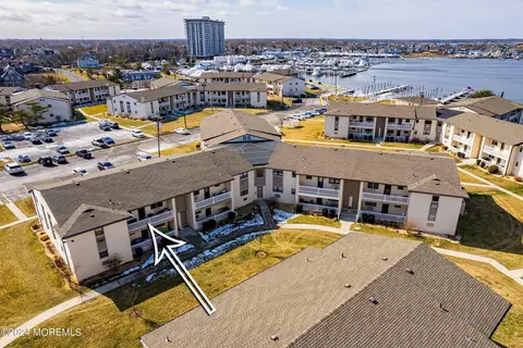 96 Wharfside Dr, Monmouth Beach, NJ 07750