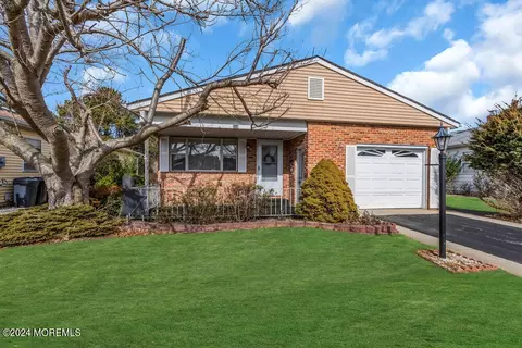 134 Orlando Blvd, Toms River, NJ 08757