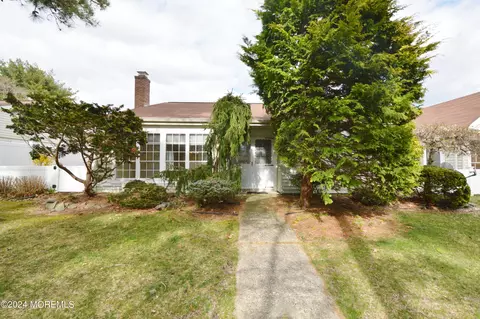 546 Norwich Ct # B, Manchester, NJ 08759