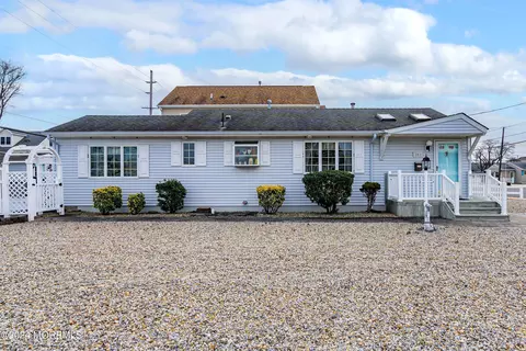 1966 Railway Ave, Seaside Heights, NJ 08751