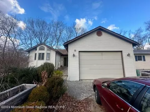 15 Snead Ct, Little Egg Harbor, NJ 08087